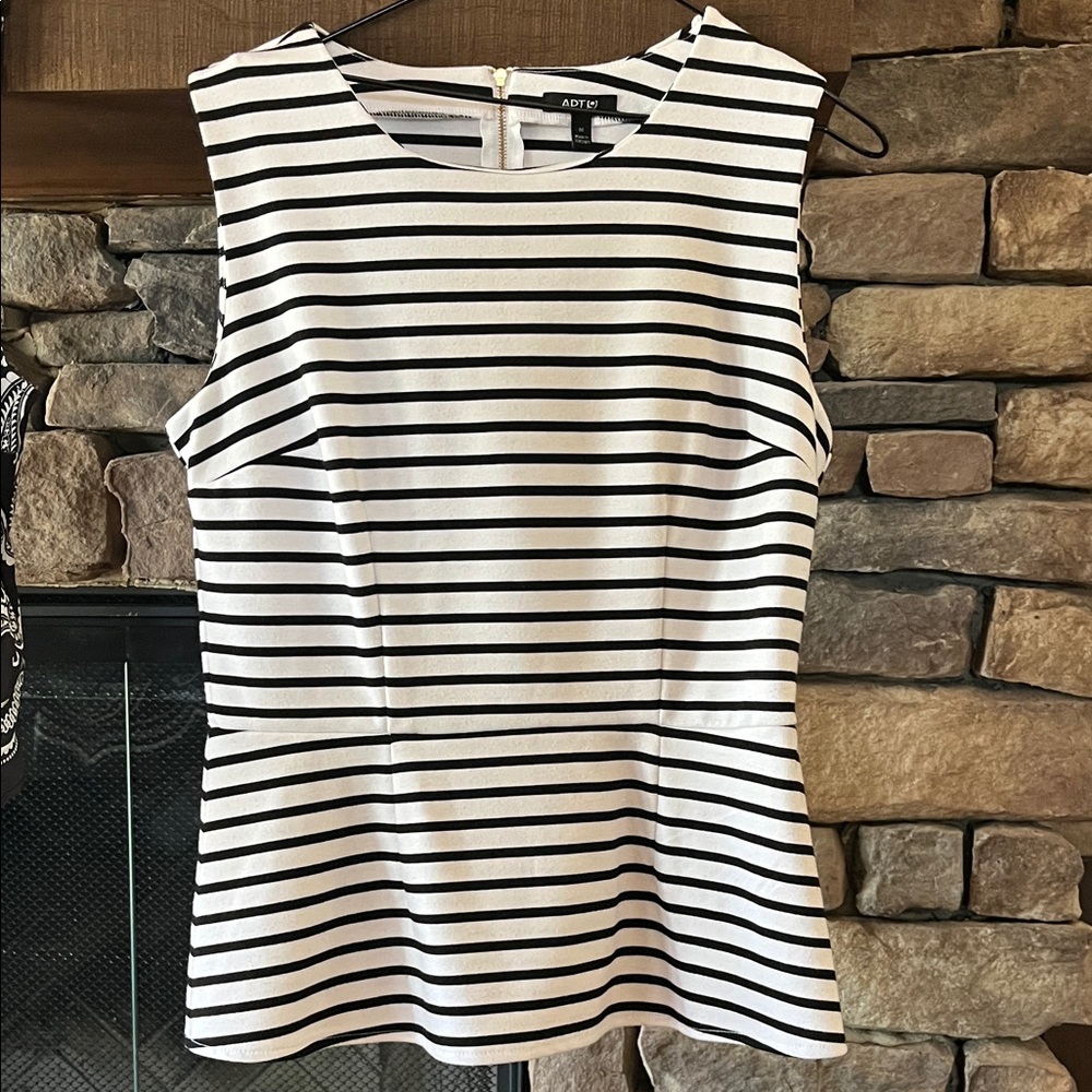 🌷3 Tops for $18 - Ann Taylor Black and White Striped Peplum Tank, Size M